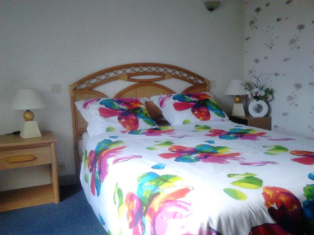 Chambres D'Hotes D'Evelyne Pluneret ภายนอก รูปภาพ