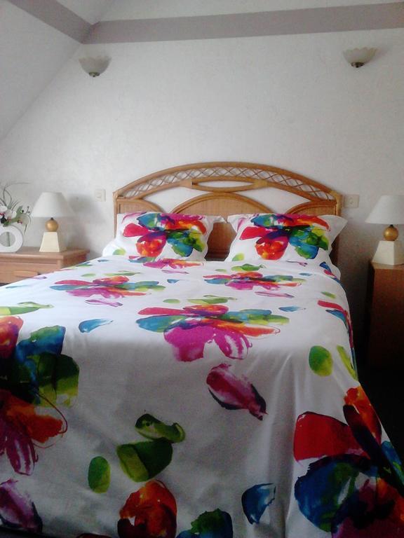 Chambres D'Hotes D'Evelyne Pluneret ภายนอก รูปภาพ